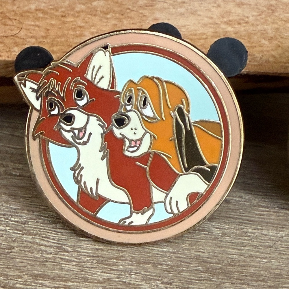 Disney Pals Pin Bundle- Fox & The Hound, Oliver & Co. - Picture 2 of 4